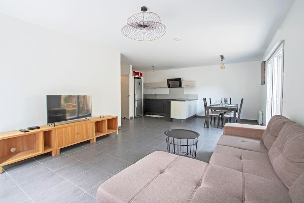 Апартаменты Le P'Tit Rimbaud, 6 Pers, Parking Prive, Jardin,Wifi Монпелье Экстерьер фото